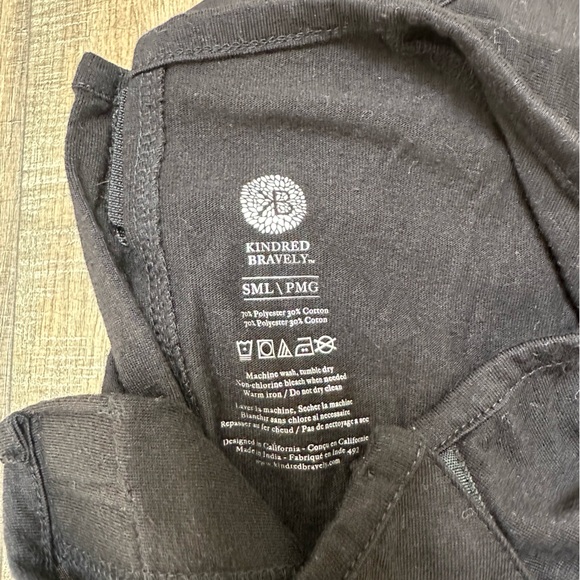 Kindred Bravely Maternity Hospital Gown - Picture 2 of 5